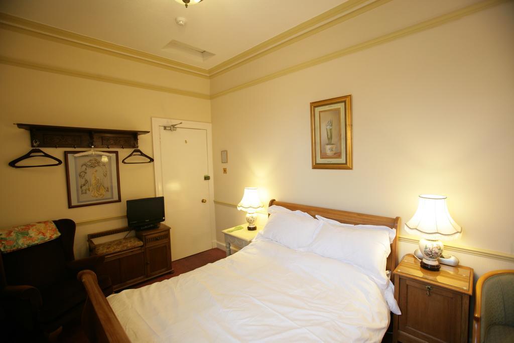 Bellevue Guest House Kelso Room photo